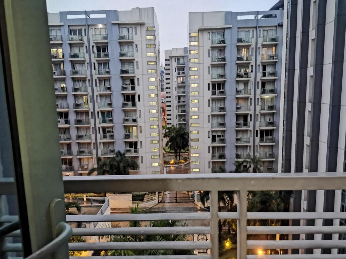 Palm Tree Villas Pasay Buitenkant foto