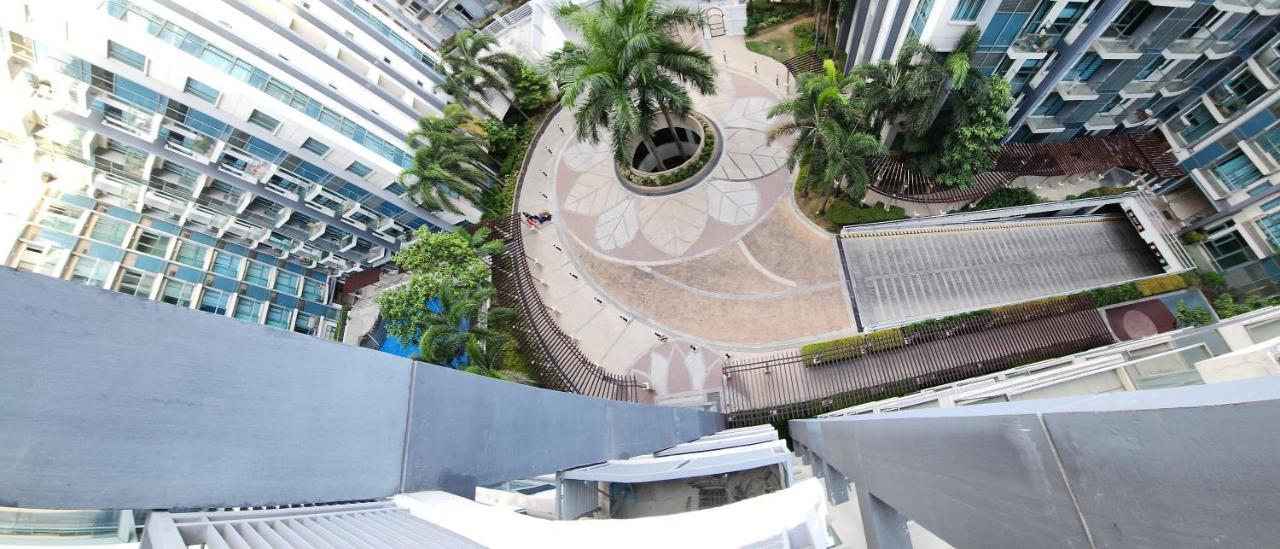 Palm Tree Villas Pasay Buitenkant foto